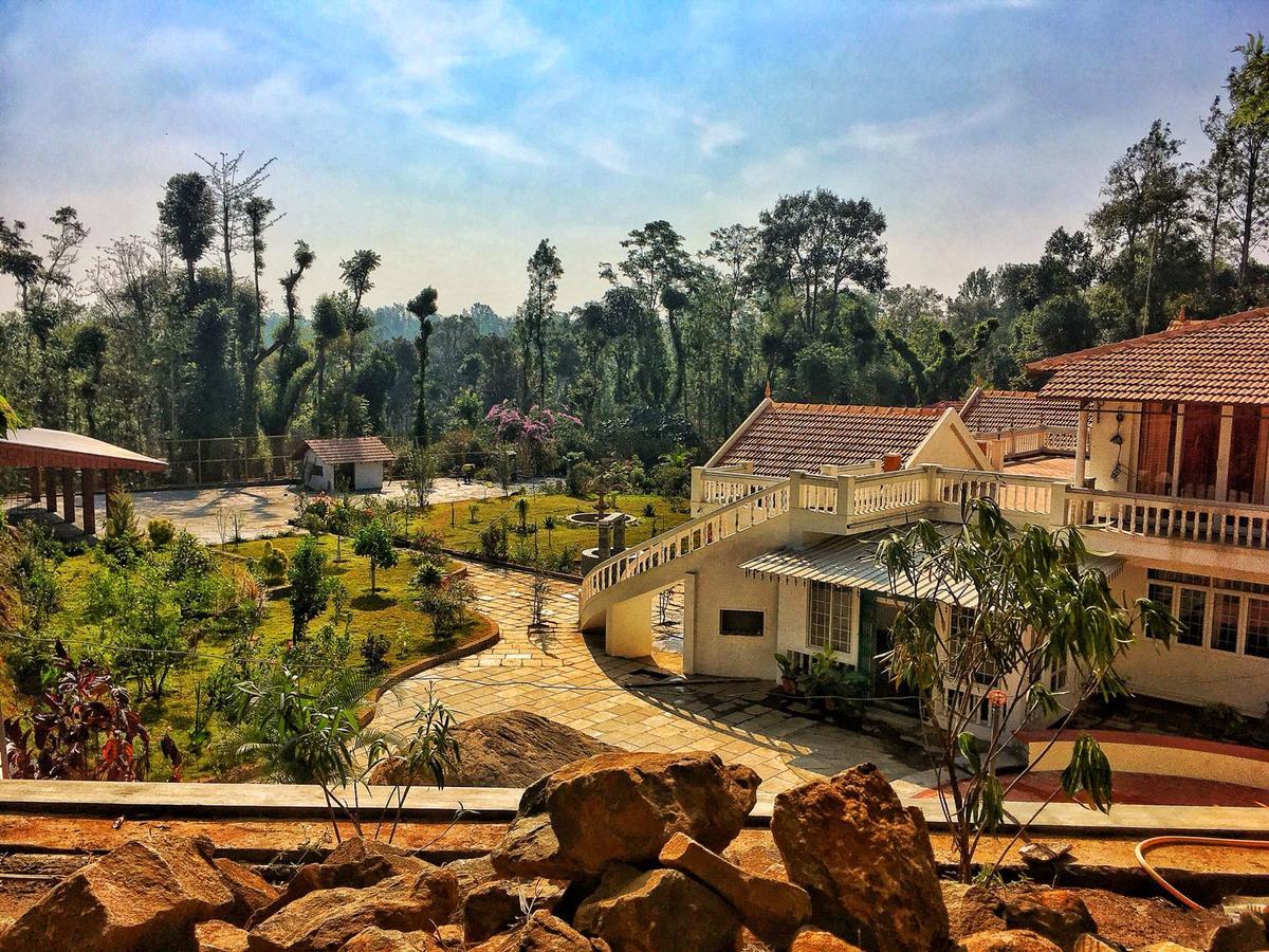 Robin Woods Homestay Sakleshpur Bagian luar foto